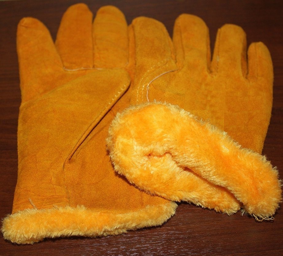Зимние перчатки цельноспилковые желтые категория А-В 100% натуральный .